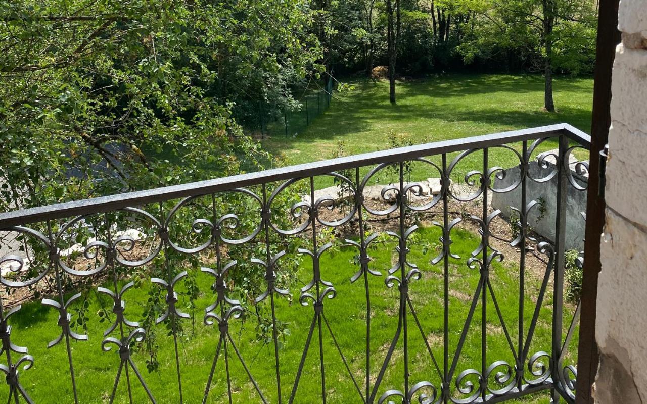 Le Domaine De Tizo Hotel Saint-Victor-de-Morestel Ngoại thất bức ảnh