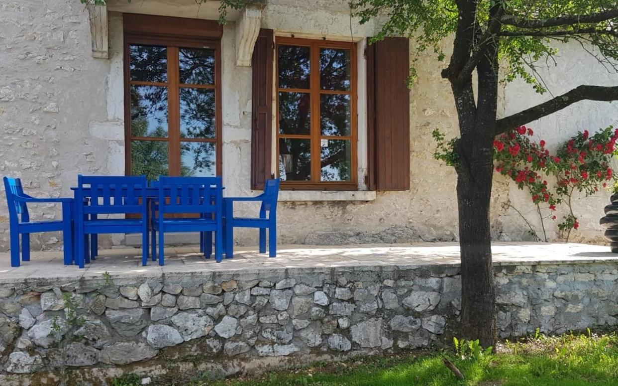 Le Domaine De Tizo Hotel Saint-Victor-de-Morestel Ngoại thất bức ảnh