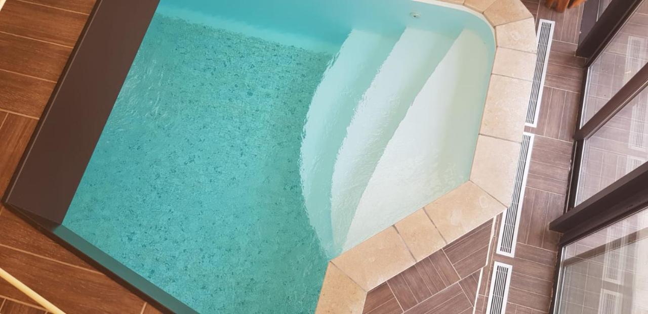 Le Domaine De Tizo Hotel Saint-Victor-de-Morestel Ngoại thất bức ảnh