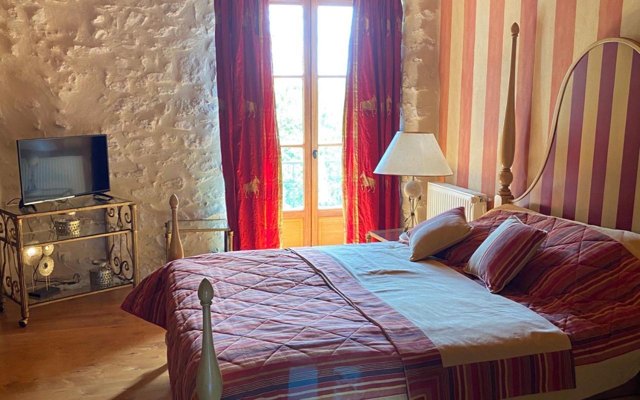 Le Domaine De Tizo Hotel Saint-Victor-de-Morestel Ngoại thất bức ảnh